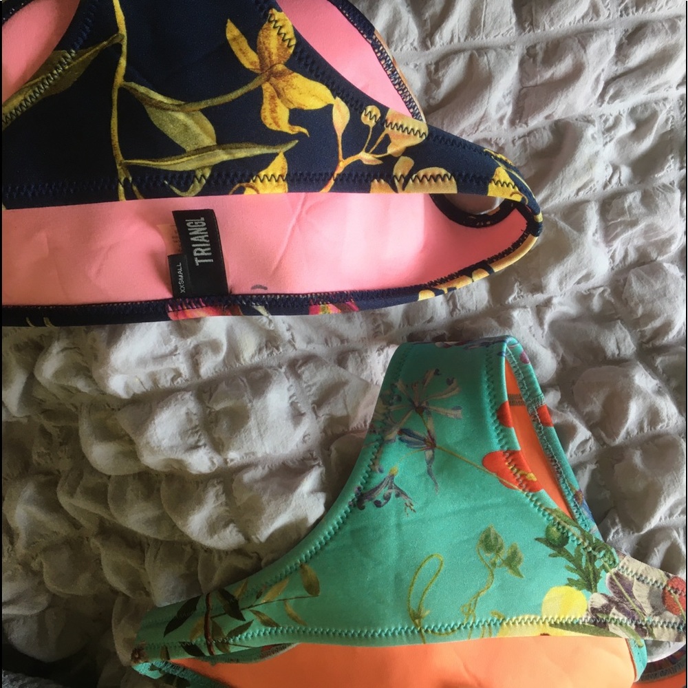 2 triangle bottoms bundle xxs